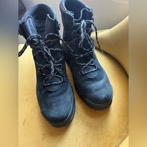 UGG Black Boots with White Laces
Waterproof!!